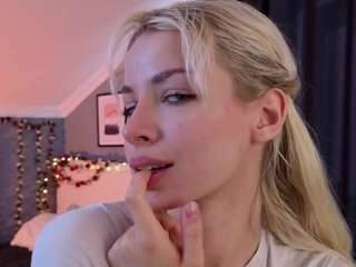 naomi-demio