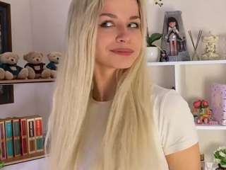 naomi-demio