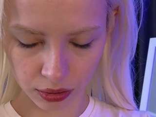 naomi-demio