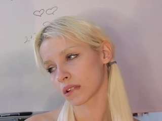 naomi-demio