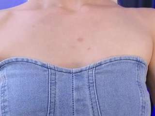 naomi-demio