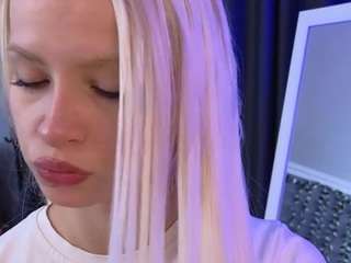 naomi-demio