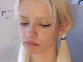 naomi-demio
