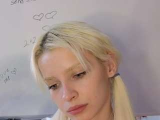 naomi-demio
