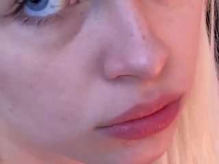 naomi-demio