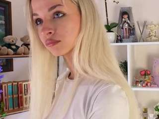 Naomi-Demio