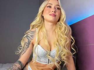 naughtyblondex Live Webcam on CamSoda