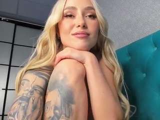 naughtyblondex webcam