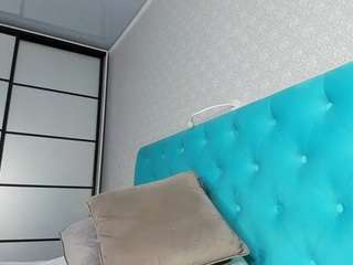 naughtyblondex Small tits live webcam