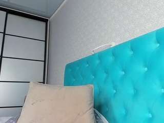 NaughtyBlondeX