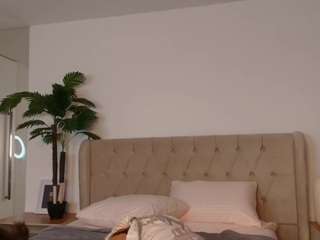 carol-daniel's CamSoda show and profile