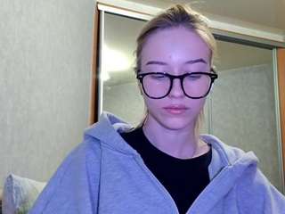 cristinamee Live Webcam on CamSoda