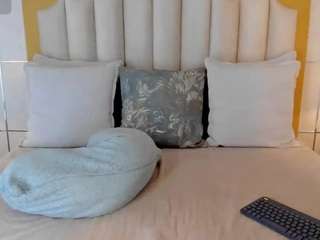 Live webcam model crystalrosee1 on Soda Cams