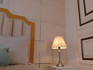 Live webcam model crystalrosee1 on Soda Cams