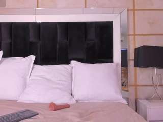 crystalrosee1's CamSoda show and profile