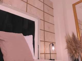 crystalrosee1 live cam