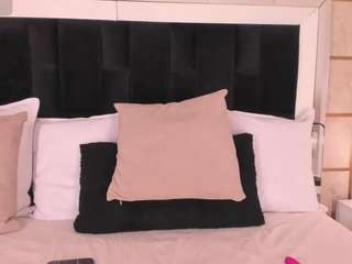 crystalrosee1 Sex Cam Show