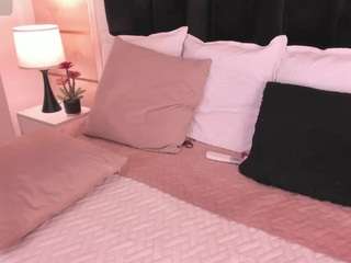 crystalrosee1 live cam preview
