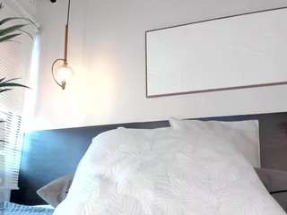 gabyyvega's CamSoda show and profile