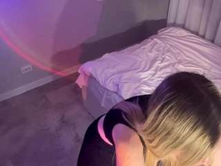 Live webcam model karatacke on Soda Cams