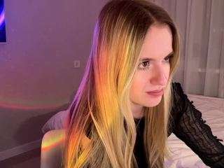 Live webcam model karatacke on Soda Cams