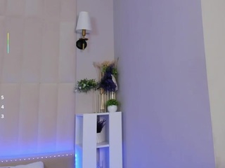 lirarevery's CamSoda show and profile