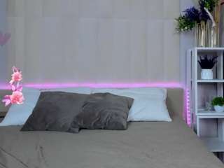 lirarevery live webcam show