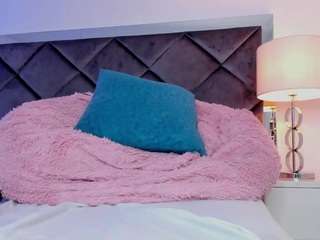 lunaacurly Live Webcam on CamSoda