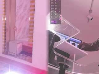 LunaaCurly live webcam show