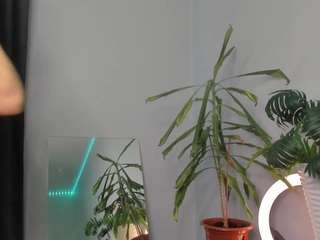 Ce modèle est en direct maintenant. manijuana