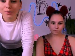 molly-kiss1 Live Webcam on CamSoda