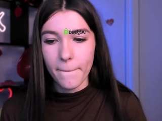 molly-kiss1