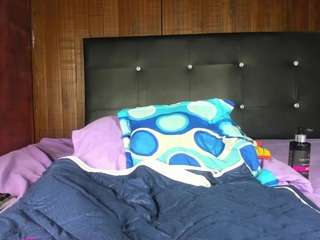 sapphire-gold webcam