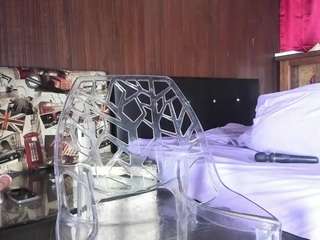 sapphire-gold webcam