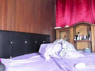 sapphire-gold webcam