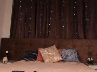 angela-flowers webcam