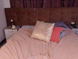 angela-flowers webcam