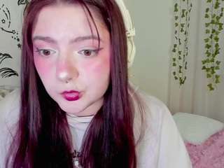 bambimay's CamSoda show and profile