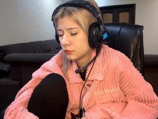 CassieShipe webcam 