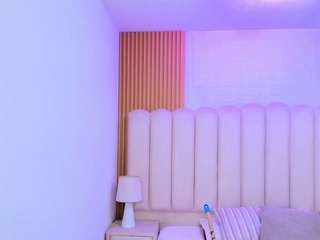 Image 1 of celesteevanss, female webcam model,  years old, on live webcam