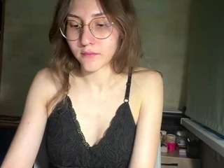 Mia live cam — ass bouncing, sexy, naked