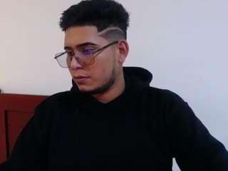 roswall23, male webcam model,  years old, on live webcam