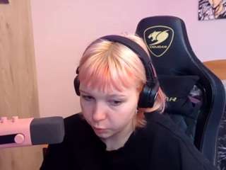 yasminchoi Piercing live webcam