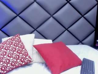 le modèle alexaa-blake est en webcam porno dans un show sur le site camsoda, il possède les tags suivants: average,squirt,petite,sex toys,small tits,solo,solo show,spank,tattoos,nature,tease,teen 18,toys,wet,white,young adult,oil,natural,bikini,deepthroat