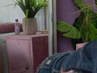 ariellakitty live cam profile