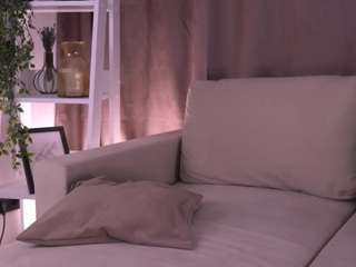 Live webcam model cathleendrones on Soda Cams