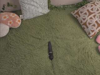 cathleendrones Live Webcam on CamSoda