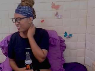 eroticsexyprada1 Live Webcam on CamSoda