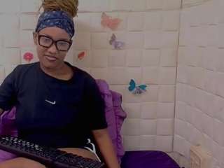 eroticsexyprada1 webcam