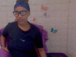 eroticsexyprada1 webcam